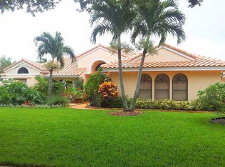 2335 Rabbit Hollowe Cir, Delray Beach, FL 33445
