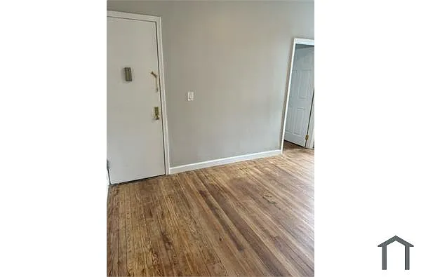 Building Photo - 16 Cedar St #6