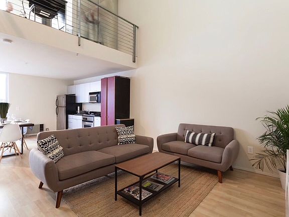 3rd image of 320 W Ash St #203