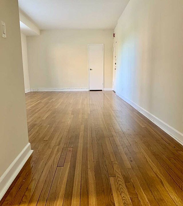 1st image of 2330 Linwood Ave APT G