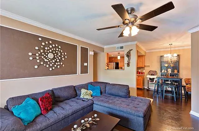 1 bed, 704 sqft, $2,295 — Photo 3