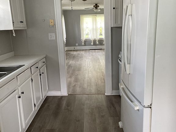 5th image of 1519 E Bowman St