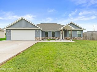2521 S McKinley Ave, Joplin, MO 64804