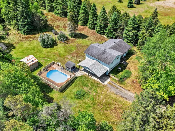 41 Hawthorn Ln, Huntsville, ON P1H 2J4
