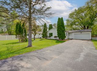 615 N Vine St, New Lenox, IL 60451