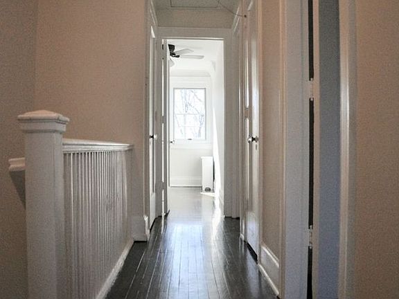 5th image of 172 Burns St #2