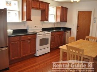 517 Thames St, Newport, RI 02840