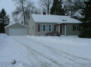 1846 Memorial Dr, Green Bay, WI 54303