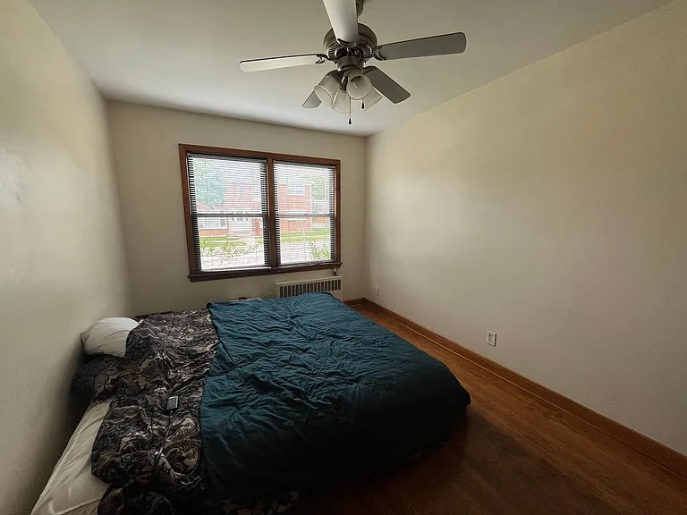7254 W Center St — Photo 13