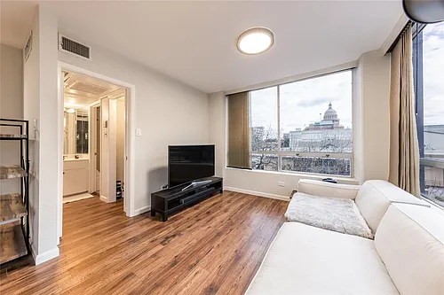 1212 Guadalupe St #301 Photo 1