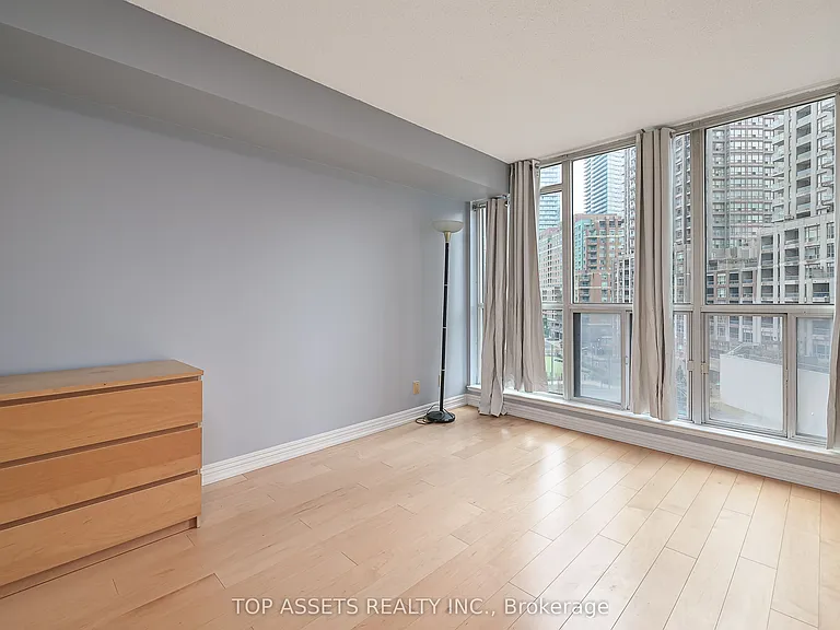 24 Wellesley St W #614 — Photo 20