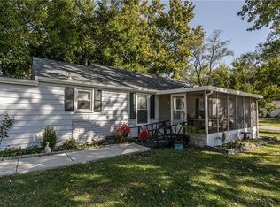 2226 NE 48th St, Kansas City, MO 64118