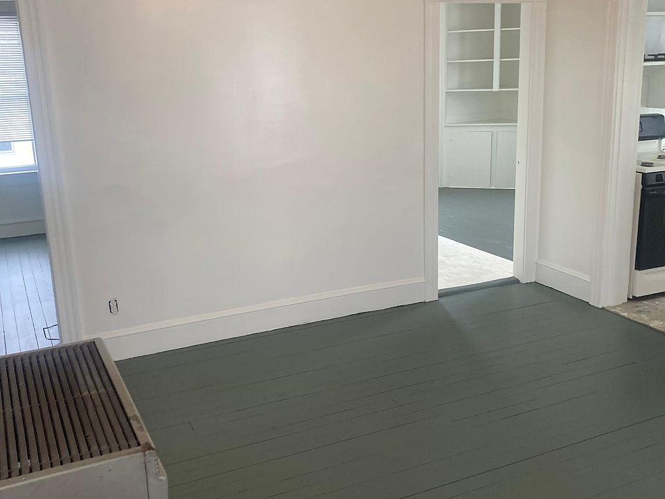 Main living/dining room