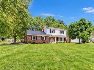 32696 Surrey Ln, Avon Lake, OH 44012
