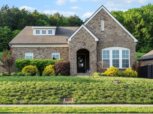 1004 Lawsons Ridge Dr, Nashville, TN 37218