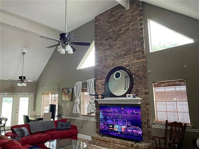 2095 Golfview Dr — Photo 4
