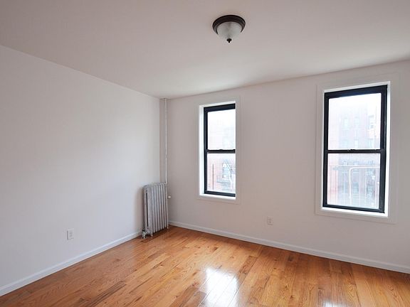 5th image of 2707 Morris Ave APT 3