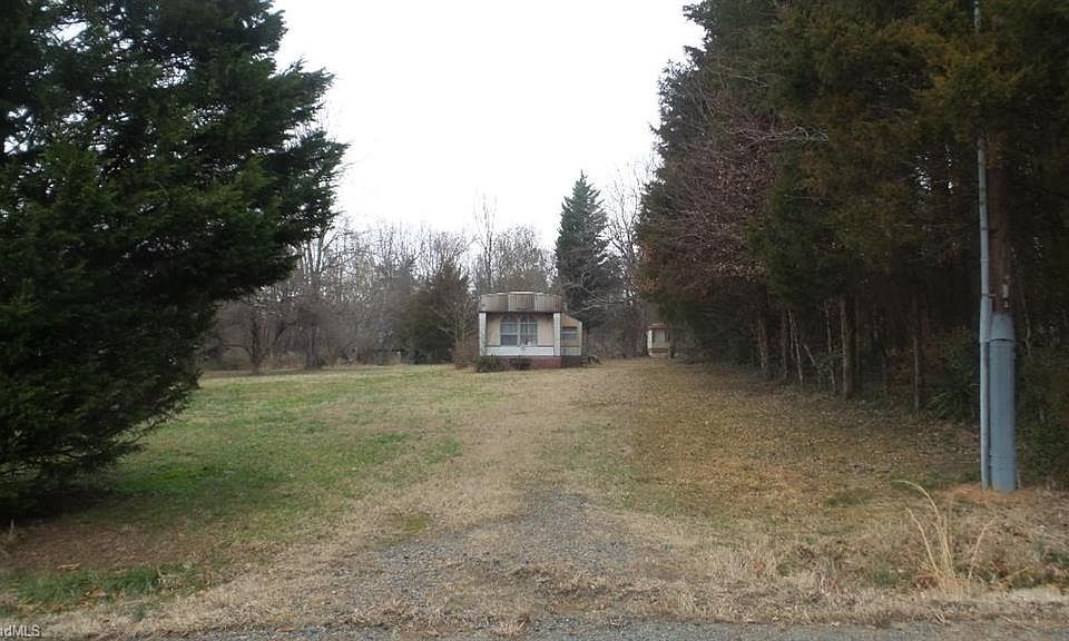 1st image of 210 Grayland St