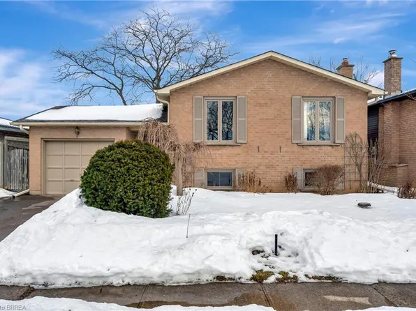58 Hobart Cres, Brantford, ON N3P 1V7
