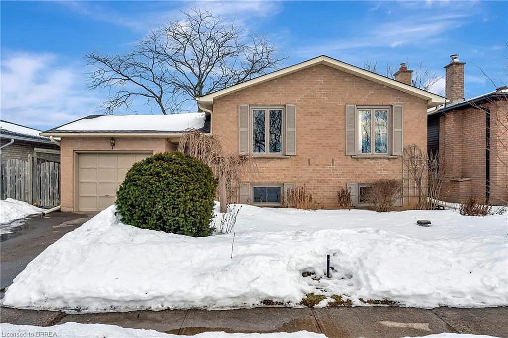 58 Hobart Cres photo 1