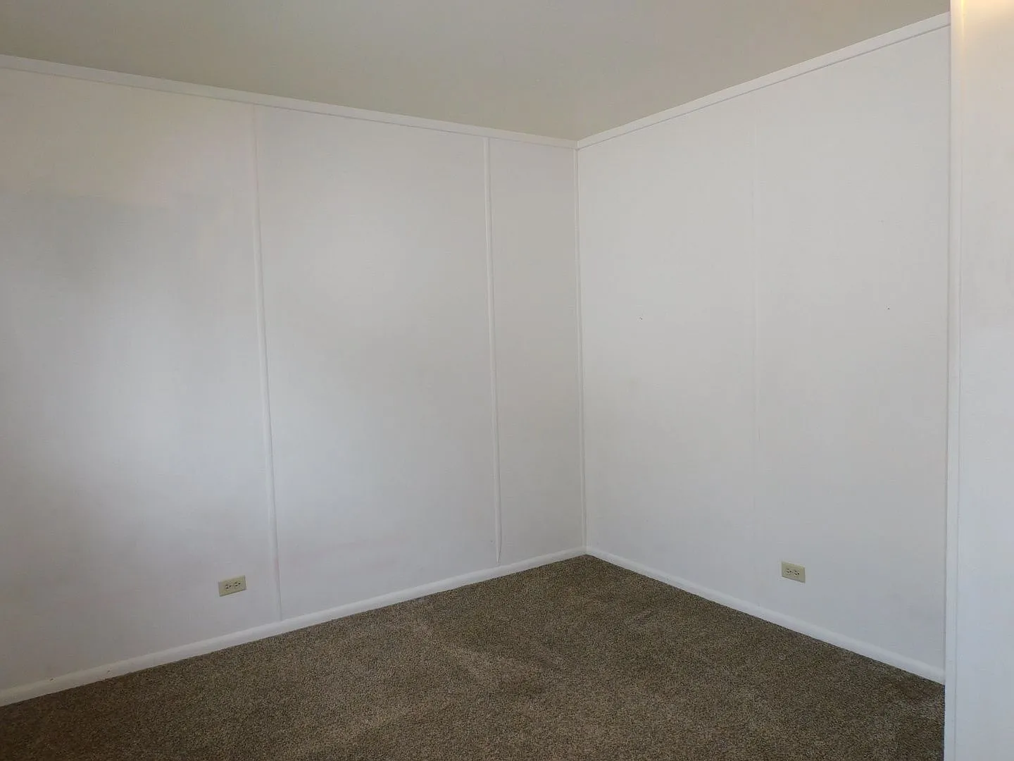 2221 Ballard Rd — Photo 4