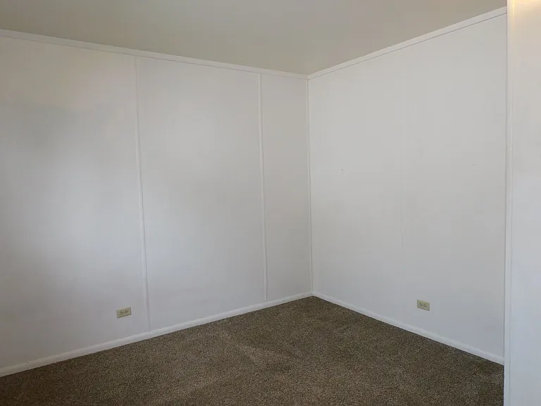 2221 N Ballard Rd — Photo 4