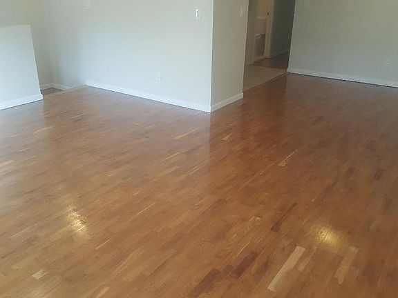 5th image of 196-16 Hillside Ave #2