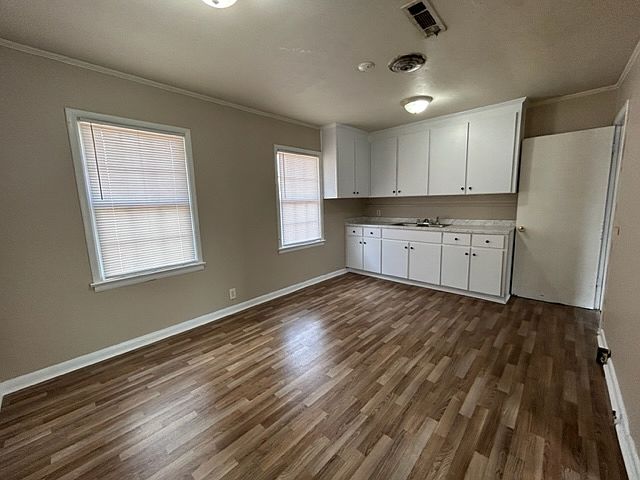 2nd image of 817 Meridian St