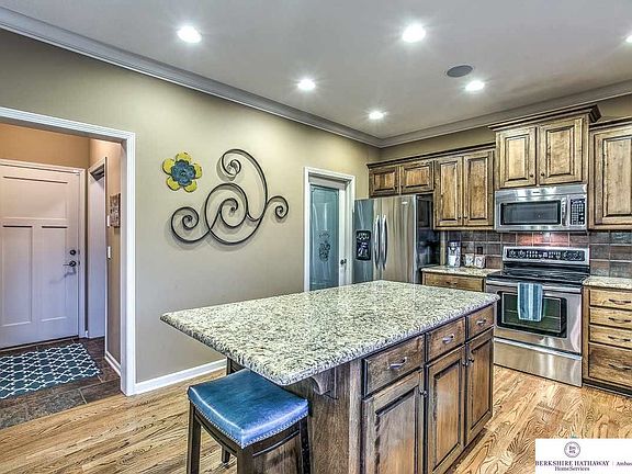 5th image of 18614 Hoich Dr