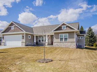 1097 Heyerdahl Hts, Hobart, WI 54155