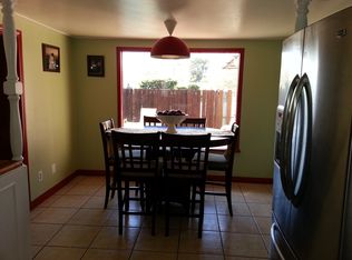 7405 Tamarind Ave, Fontana, CA 92336