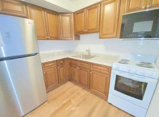 12 Midland Rd APT B, Springfield, PA 19064