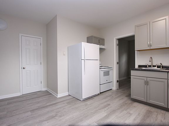4th image of 33-35 Abruyn St