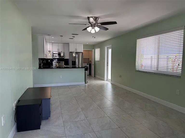 3528 SW 25th Ter #3528 — Photo 5