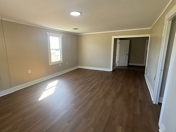 4th image of 508 College St