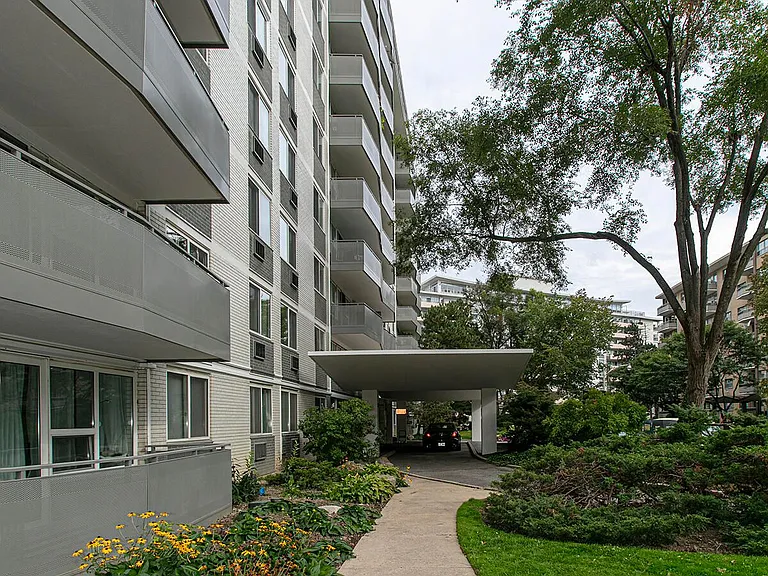10 Shallmar Blvd #201 — Photo 4