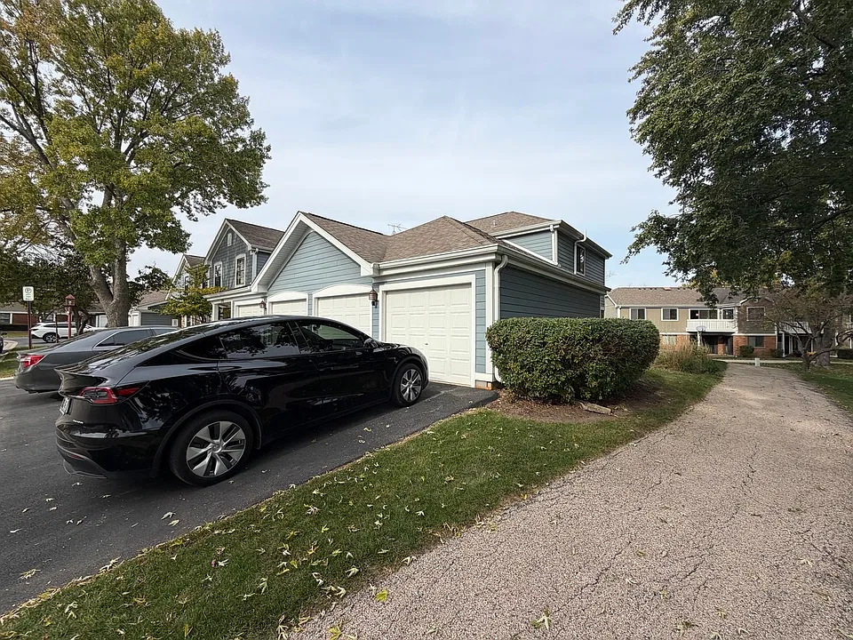 309 Maplewood Ct #D1