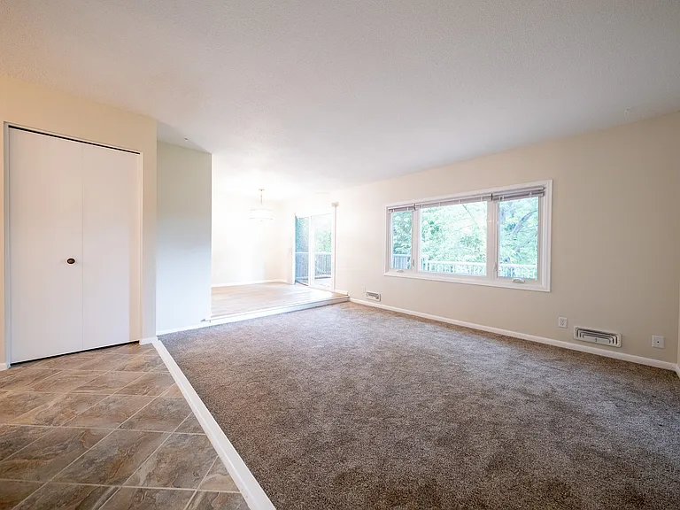 14200 Elgin Ct — Photo 12