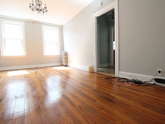 3rd image of 45-23 41st St APT 3R