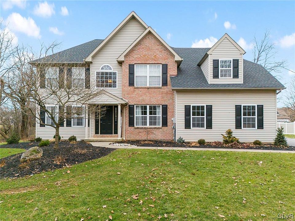 2nd image of 2330 Chablis Dr
