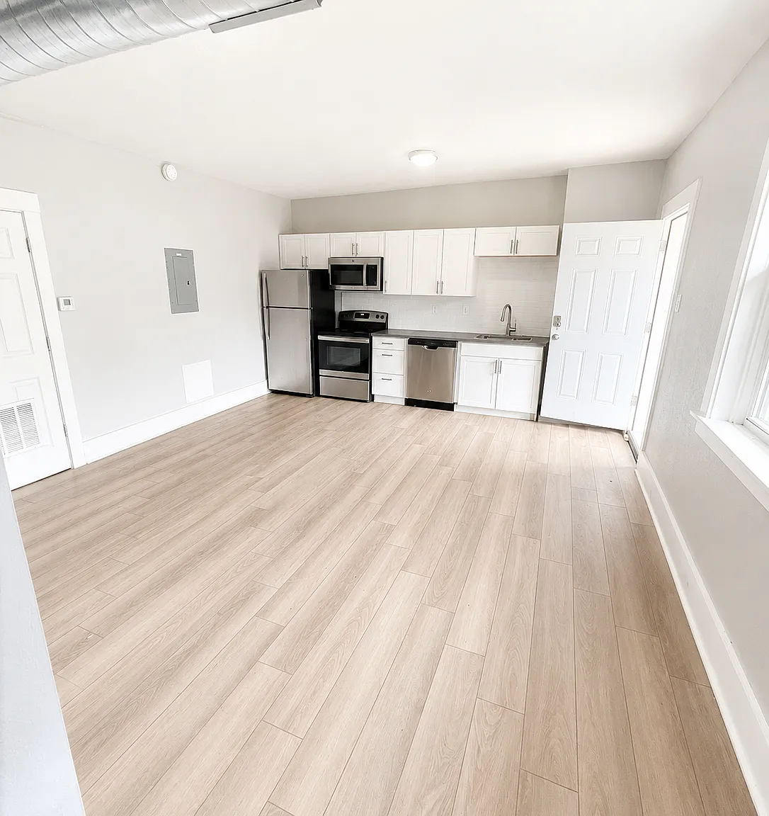 1 bed, 750 sqft, $995 — Photo 2