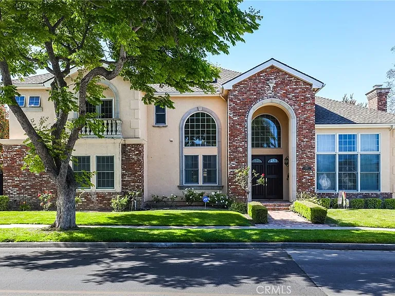 2821 Copa De Oro Dr — Photo 1