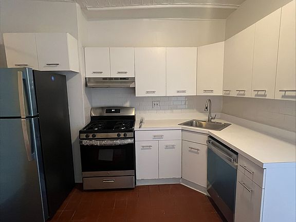 2nd image of 1754 2nd Ave APT 2S