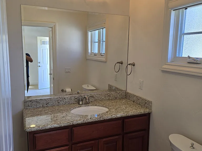 1850 Kickapoo Ct — Photo 5