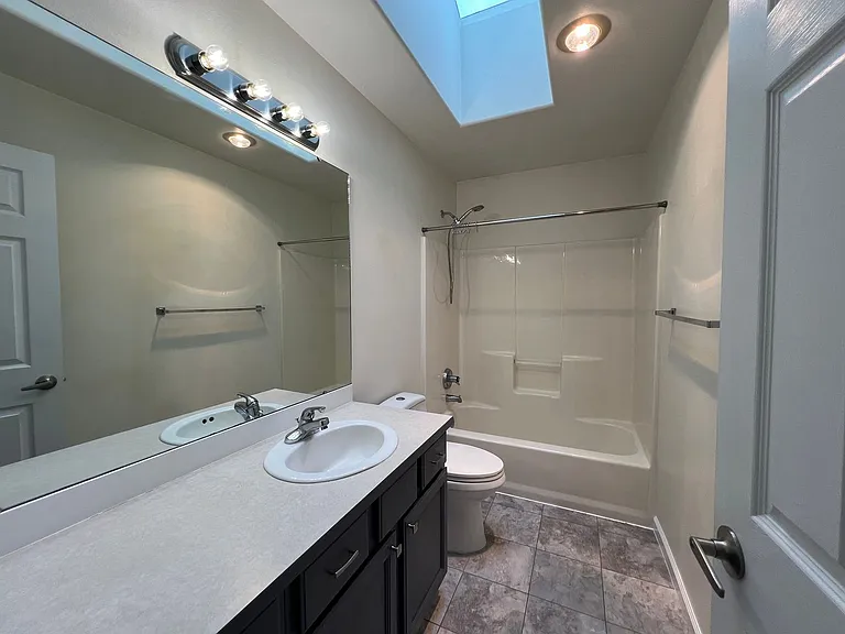 1360 Roma Rd — Photo 26