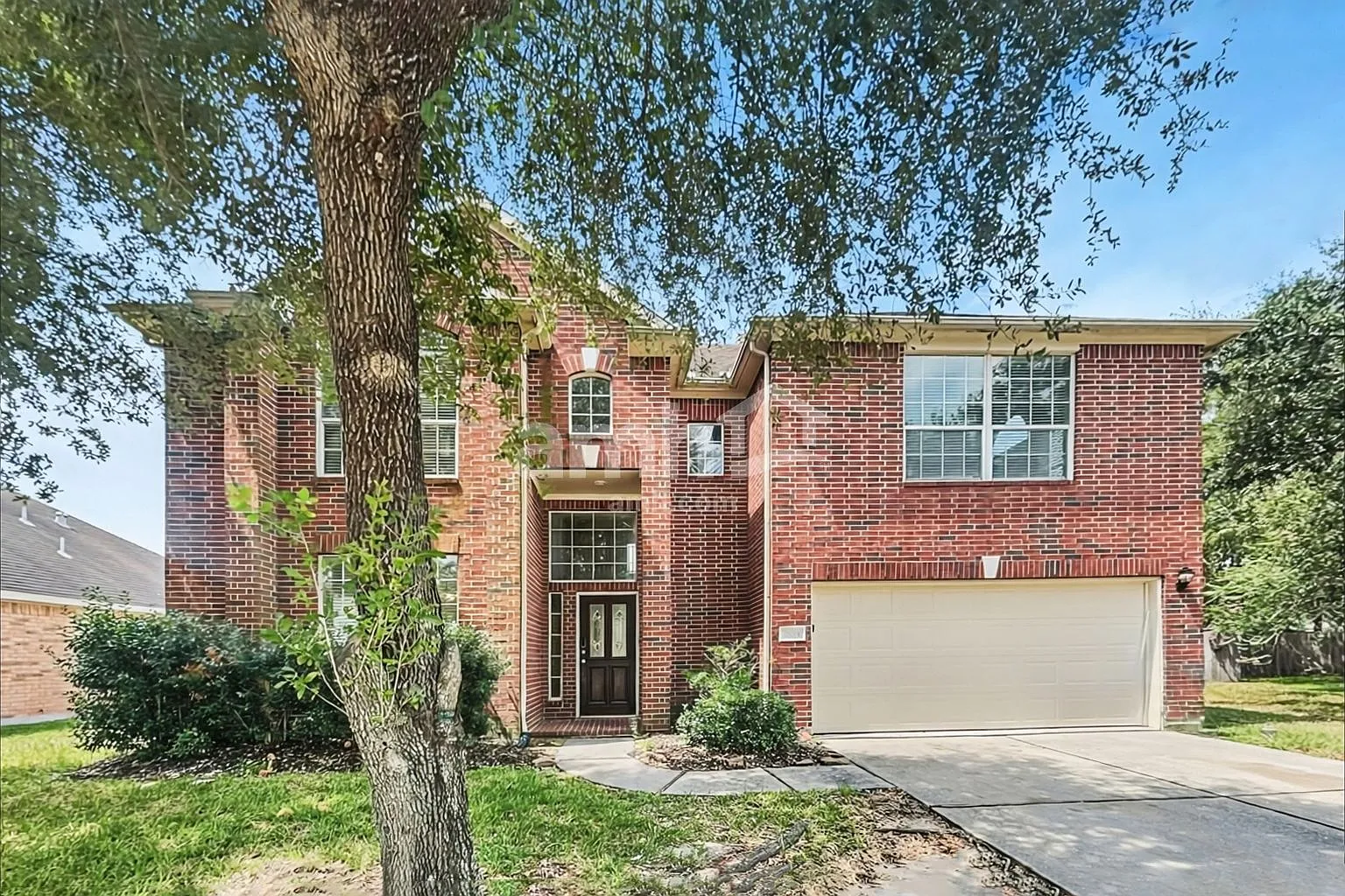 5 bed, 3.0 bath, 2608 sqft, $2,445 — Photo 1