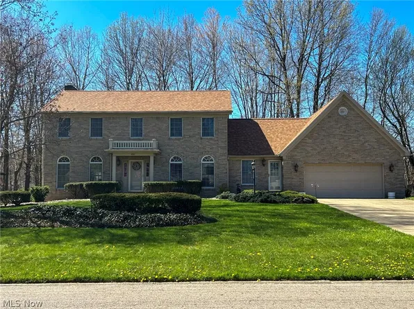 402 Avalon Dr SE, Warren, OH 44484