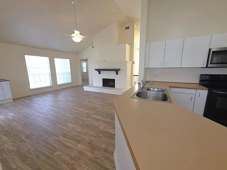 210 Oak Bay St #703 — Photo 9