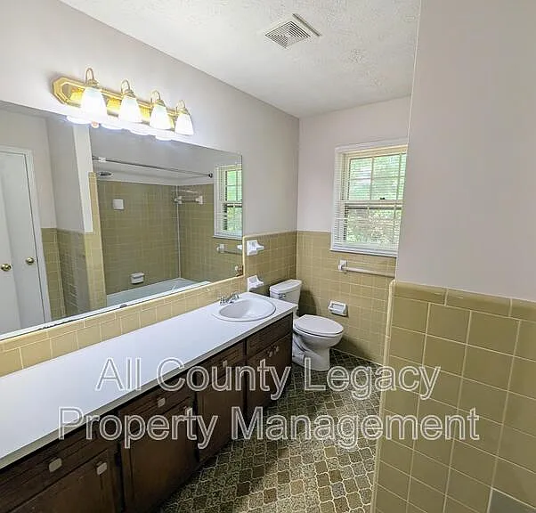 1422 Fairfield Dr SW — Photo 13