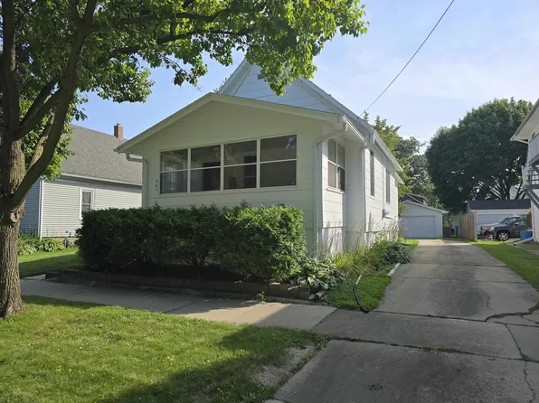 865 Division St, Green Bay, WI 54303